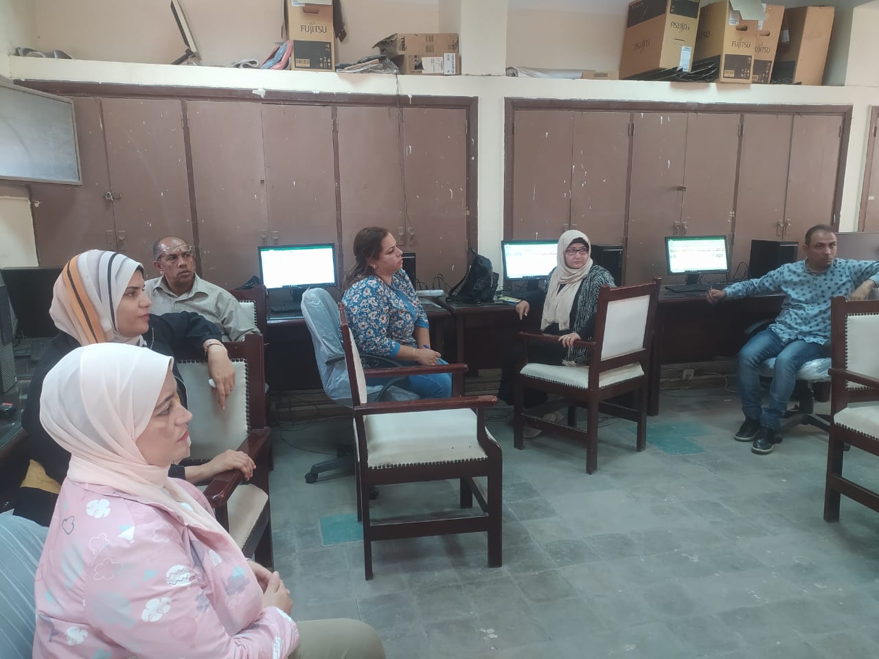 في إطار الجهود المبذولة من السيد/ أنور فوزى رئيس مصلحة الضرائب العقارية لرفع كفاءة موظفي المصلحة قامت الإدارة العامة للتقدير والربط والإدارة العامة للمكتب الفني بديوان عام المصلحة بالتعاون مع الإدارة المركزية للحاسب الآلي ونظم المعلومات 